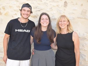 "Je voulais être à la campagne, c'était une évidence" : à Montbazens, Axelle, Matthieu et Laurence ouvre leur restaurant Mazelia, le service gagnant d'une histoire de famille
