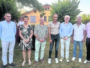 Dernière semaine du spectacle "Hier, un village" : une fête hors norme à Flagnac où la mobilisation des bénévoles est essentielle