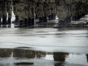 Avec l'IA du ministère des Armées, il dénude ses collègues et génère des images à caractère pédopornographique : un militaire mis en examen