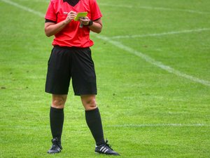Football : la Ligue 3 dispose maintenant de son propre système d'arbitrage vidéo, mais comment fonctionne-t-il ?