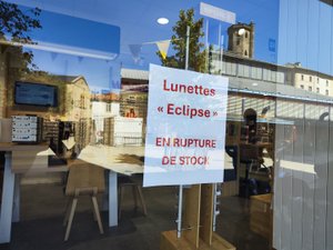 Éclipse solaire du 12 août : il devient très difficile de se procurer des lunettes de protection dans cette commune de l'Aveyron