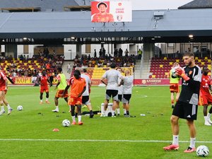 Football : Rodez lance sa 8e saison consécutive en Ligue 2 ce soir face à Laval, suivez le match en direct