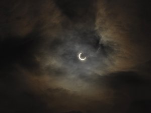 Éclipse solaire du 12 août : à quel point la température va-t-elle baisser lorsque la lune masquera le soleil ?