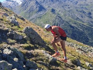 Course à pied : Oscar Cransac-Chayrigues, athlète de Mur-de-Barrez, champion de France juniors en course verticale
