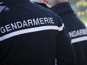 Un incendie dans un champ se propage à une maison : trois occupants ont été retrouvés morts