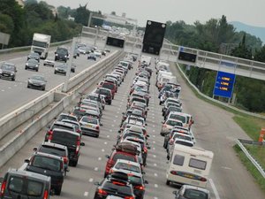 Week-end du 15 août : A7, A9, A10, A71... Bison Futé voit rouge dans les deux sens ce samedi, voici les axes et les heures à éviter pour cette journée la plus encombrée