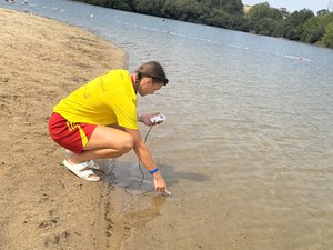 VIDÉO. "Veiller à la sécurité des usagers est le principal objectif" : dans la lutte contre les cyanobactéries, le plan d'eau du Val de Lenne à Baraqueville sous surveillance