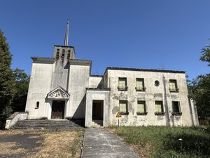 Les églises et chapelles cachées (6/7) : "On allait à la messe une fois par semaine", grisée par le temps et laissée à l'abandon, l'énigmatique église du Brézou
