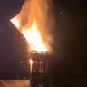 À 21 h 31, la flèche du clocher s’est effondrée à Saint-Salvadou.