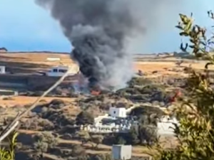 VIDÉO. Trois morts dans le crash d'un hélicoptère privé près d'un cimetière d'une île grecque
