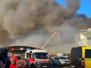 VIDÉOS. Guerre en Ukraine : attaque de drones sur un centre commercial de la ville natale de Volodymyr Zelensky, 18 morts et 120 blessés