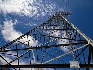 Adepte de parkour, il grimpe sur un pylône électrique : l'adolescent de 15 ans décède une semaine avant la rentrée scolaire devant son ami