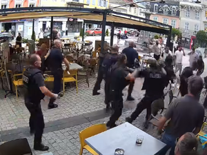 VIDÉOS. Après la canicule, ça chauffe toujours à Lourdes : une altercation dégénère, les CRS pris à partie, 5 blessés, 2 gardes à vue