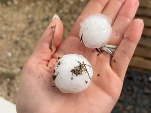 Vigilance orange orages en Aveyron : déjà d'énormes grêlons sont tombés, l'épisode orageux s'annonce violent en soirée