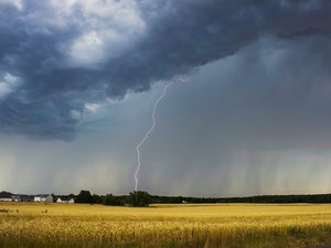 Orages de lundi 24 août : plus de 28 000 éclairs enregistrés en France, ces départements du sud-ouest ont été les plus foudroyés
