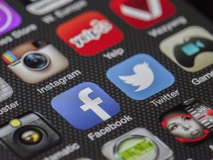 Une amende de 17 milliards de dollars pour Facebook et Instagram avec l'obligation de limiter l'accès aux plus jeunes aux Etats-Unis : l'Union européenne exige la même chose