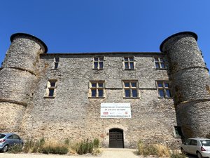 Votre été en Aveyron : le château de Taurines, entre haut-lieu du patrimoine et galerie d'exposition