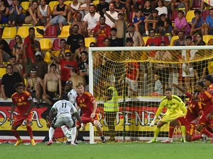 Football : "Sur les premiers matches, on n'était pas parfait dans ce qu'on faisait", à Rodez, une défense stable, mais des questions