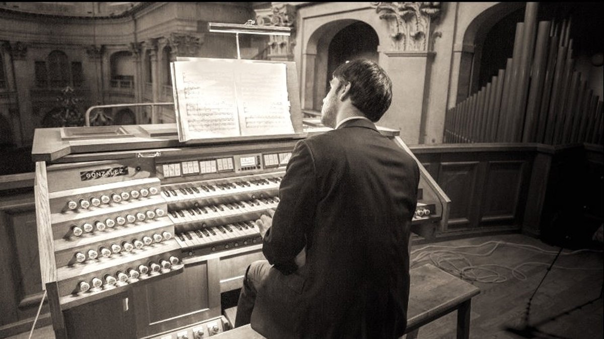 Pierre Queval: Organ Concert and Buster Keaton Film in Entraygues