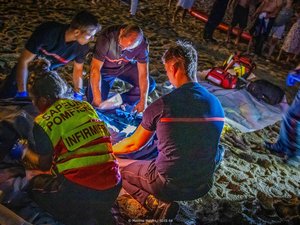 Le bain de minuit en mer tourne mal : six personnes en péril dans les eaux, une armada part à leur recherche