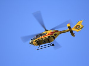 Deux morts dans un accident de bouée tractée : le pilote a heurté l'hélice, le bateau est passé sur la bouée, les circonstances du drame se précisent