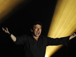"Un débat qui n'a rien à faire dans une salle de concert" : le message de Patrick Bruel, mis en examen pour violences sexuelles, qui annule sa tournée