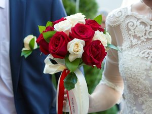 "Monsieur le Maire est en retard" : une mairie du Lot remue ciel et terre pour sauver un mariage en s'embarquant dans un quiproquo improbable