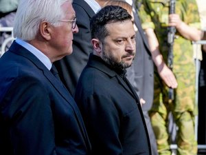 Guerre en Ukraine : en décollant de Moldavie, l'avion du président Volodymyr Zelensky "a failli être percuté par un drone"