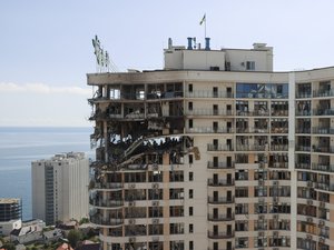 Guerre en Ukraine : pourquoi Kiev se met à frapper des usines russes spécialisées dans la production de caoutchoucs synthétiques ?