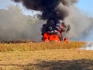VIDÉO. L'agriculteur travaillait dans son champ en Occitanie quand son tracteur s'est embrasé d'un seul coup