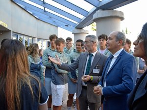 Le recteur d'académie en visite de rentrée en Aveyron, après une reprise handicapée par la cyberattaque des services de l'Éducation nationale