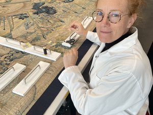 À Toulouse, l'Aveyronnaise Nadège François met son expérience et sa compétence au service des textiles anciens