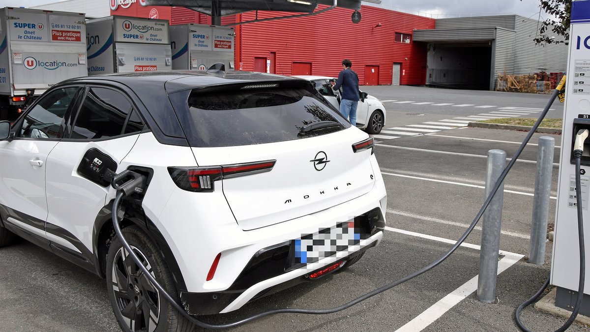 NOTRE DOSSIER. La voiture électrique accélère en Aveyron (3/3) : Coût d’achat, entretien, arrivée de nouveaux acteurs sur le marché… Est-ce vraiment plus économique de passer à l’électrique ?