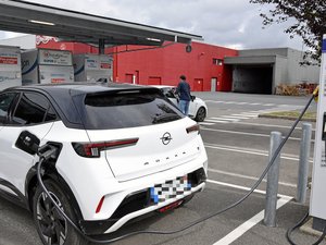 NOTRE DOSSIER. La voiture électrique accélère en Aveyron (3/3) : Coût d'achat, entretien, arrivée de nouveaux acteurs sur le marché... Est-ce vraiment plus économique de passer à l'électrique ?