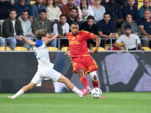 Football : "C'est normal qu'il faille un peu de temps", Loni Laurent revient sur la mauvaise série de Rodez