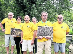 Ateliers, dégustations... le rucher-école de Villefranche-de-Rouergue invite le public à "butiner" avec les abeilles