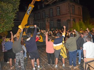 "En septembre, les granges tremblent déjà !" : le feu de la colère agricole couve encore en Aveyron... avant de s'embraser ?