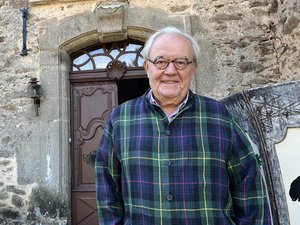Jean-Paul Desprat, écrivain et propriétaire du château de Gironde en Aveyron, est mort à 74 ans d'une maladie foudroyante