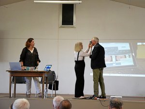 "Il faut un an pour obtenir un rendez-vous, et parfois, on n'a pas de réponse..." Un centre de télé-expertise en dermatologie ouvre en Aveyron à Montclar, village de 133 habitants
