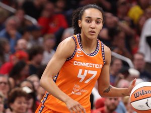 Basket-ball : une dernière historique pour le Connecticut Sun, franchise américaine de la Ruthénoise Leïla Lacan