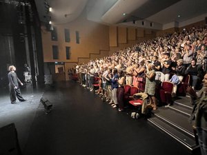Du rire, de l'émotion et une pointe d'Aveyron, jeudi soir pour le spectacle de Paul de Saint Sernin sur la scène de la Baleine à Onet-le-Château