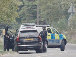 "Incident majeur" près d'une base aérienne en Angleterre : la police britannique confirme l'arrestation de cinq hommes qui préparaient un "acte terroriste"