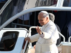 DIRECT. Léon XIV en France : le pape est arrivé à Metz où il boucle son voyage, suivez son dernier jour dans le pays