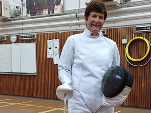 Escrime : à 70 ans, la Ruthénoise Lucette Auguy va représenter la France aux championnats du monde
