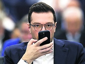 Jordan Bardella accusé d'écrits antisémites par Mediapart : fan de "Call of Duty", direction de Banlieues Patriotes... qui était-il à ses débuts ?