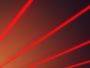 Le conducteur ne trouvait pas mieux que de pointer un laser sur des automobilistes la nuit sur l'A7, il assure aux gendarmes qu'un groupe sévit sur l'autoroute