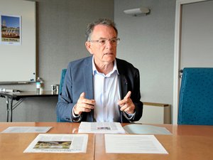 Rodez : mise en pause du projet padel, aménagement du Trauc et travaux à l'Amphithéâtre, l'ancien maire et actuel membre de l'opposition Christian Teyssèdre monte au filet