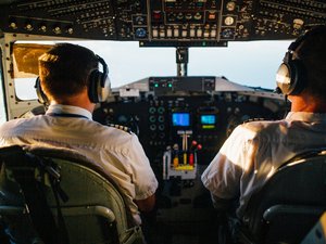 "Je ne pouvais pas laisser toutes ces personnes mourir" : le récit du commandant de bord poignardé par son co-pilote et qui a sauvé les 174 passagers du vol Flydubai