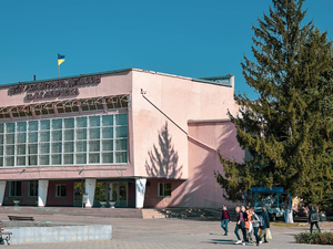 Guerre en Ukraine : sous blocus russe, sans nourriture ni médicaments depuis des mois, les habitants de cette ville ont enfin reçu des vivres