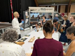 "Peut-être aidé par la pluie", ce salon des fromages aveyronnais a régalé plus du double de visiteurs prévus